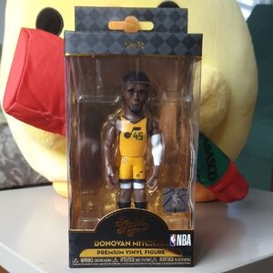 Funko NBA Donovan Mitchell Vinyl Figure in Yellow and Black new in box